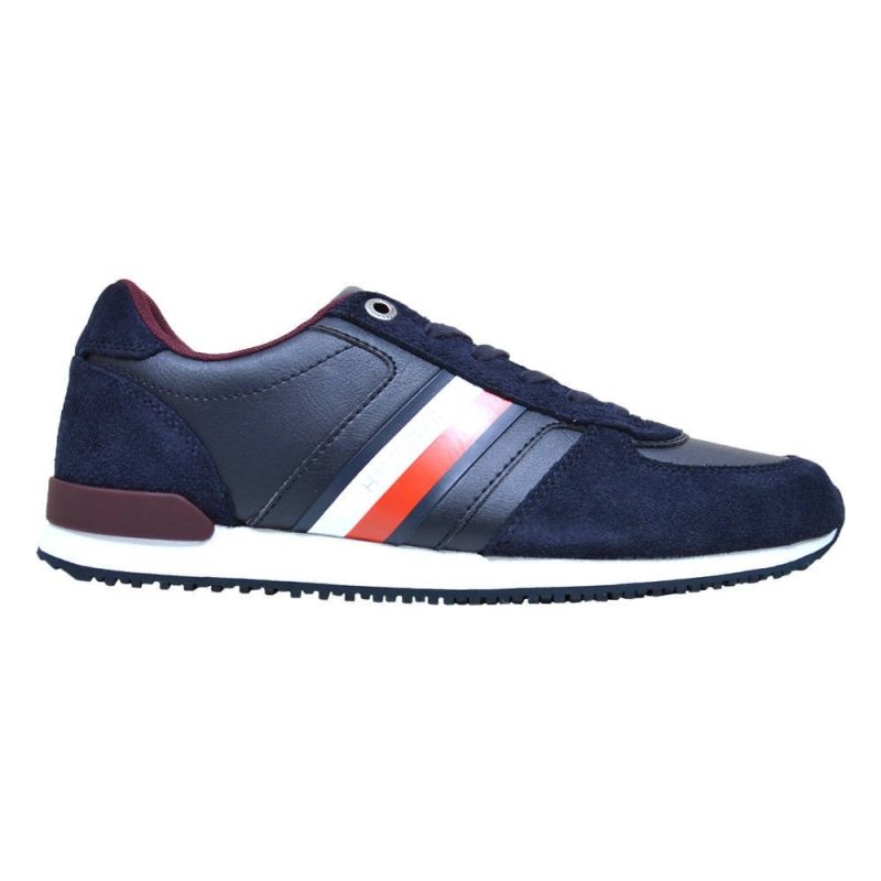 Tommy Hilfiger bateliai