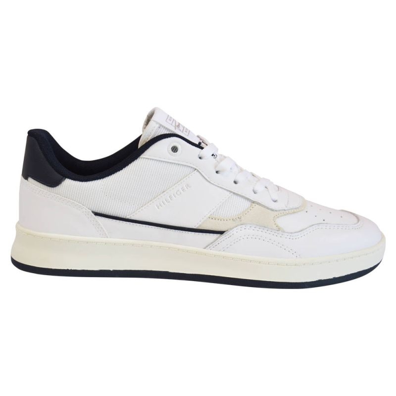 Tommy Hilfiger bateliai