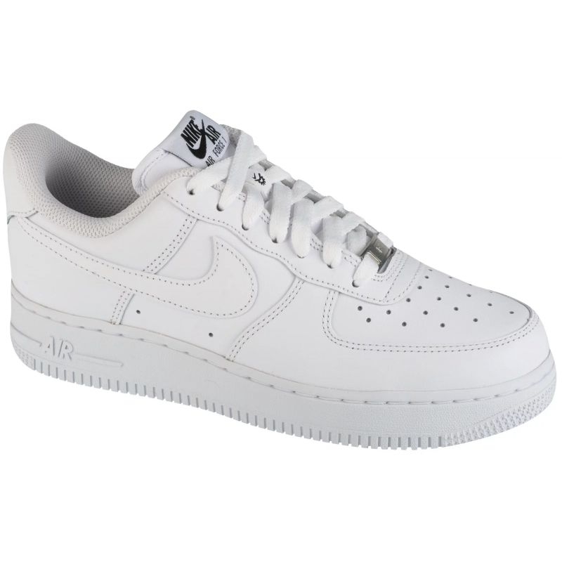 Nike bateliai
