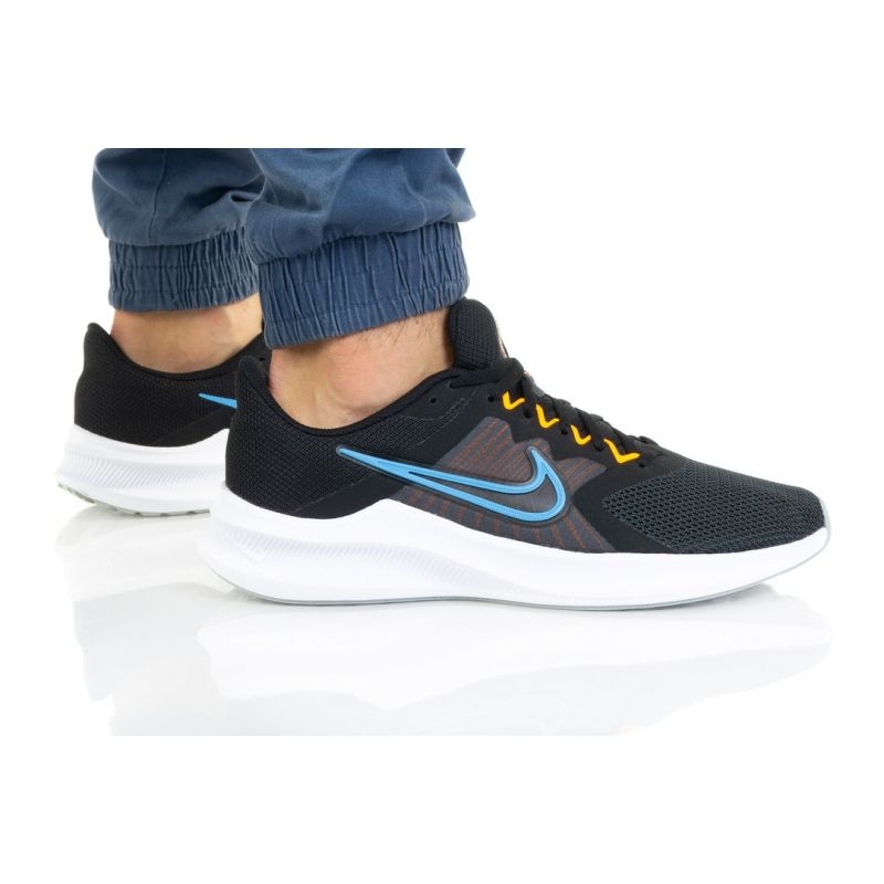 Nike bateliai
